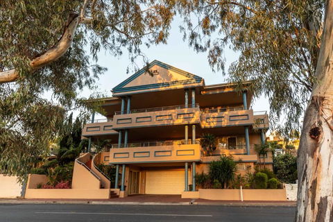 Apartment 2, 9 River Lane Mannum - Yarra Valley Accommodation 0
