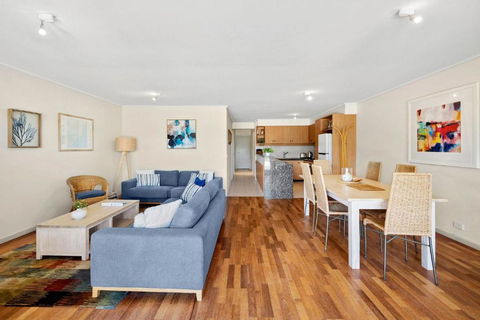 Apartment 23 Pacific Apartments - Yarra Valley Accommodation 3