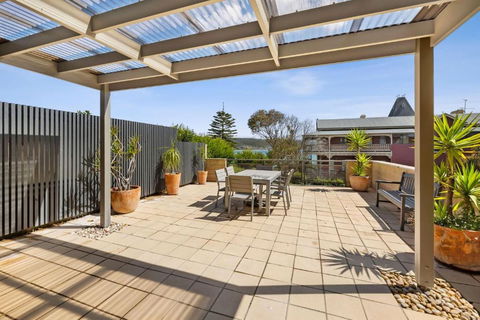 Apartment 23 Pacific Apartments - Yarra Valley Accommodation 1