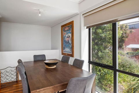Apartment 5 Pacific Apartments - Yarra Valley Accommodation 4