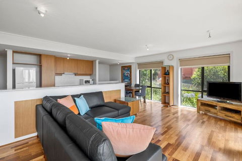 Apartment 5 Pacific Apartments - Yarra Valley Accommodation 2
