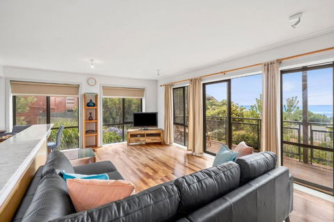 Apartment 5 Pacific Apartments - Yarra Valley Accommodation 1