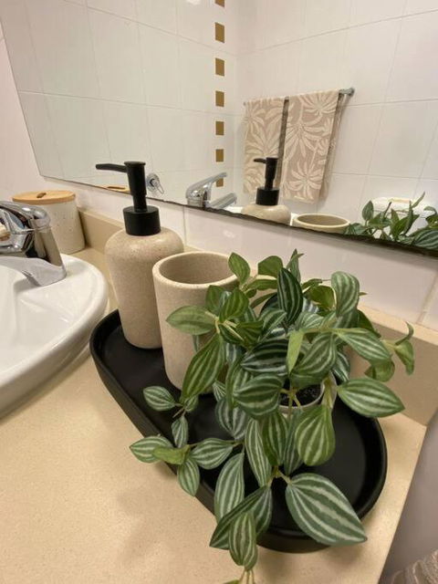 Apartment In Chiswick With Pool, Sauna & Gym - Yarra Valley Accommodation 1