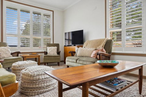Apartment In Cowes Central On Chapel - Yarra Valley Accommodation 2