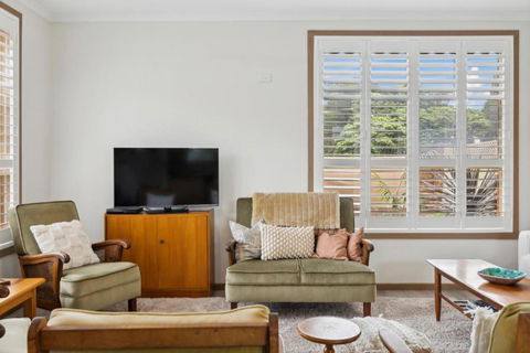 Apartment In Cowes Central On Chapel - Yarra Valley Accommodation 3