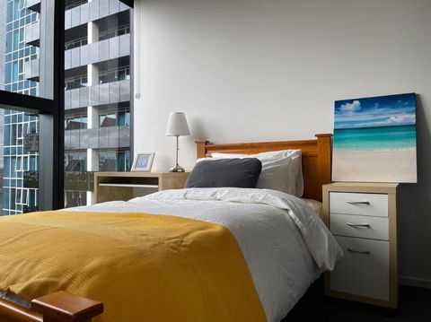 Apartment In Melbourne With Pool - Yarra Valley Accommodation 4