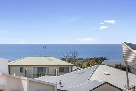 Apollo Bay Getaway - Yarra Valley Accommodation 3