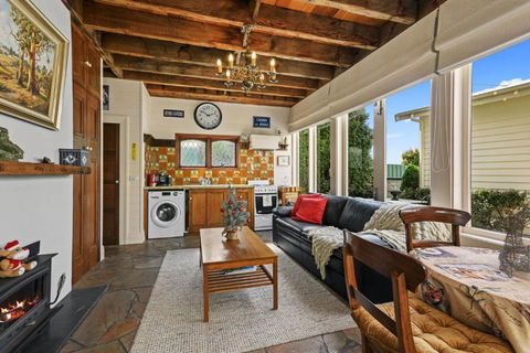 Apollo Bay Guesthouse - Yarra Valley Accommodation 1