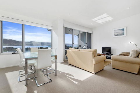 Apollo Blue 11 - Yarra Valley Accommodation 1