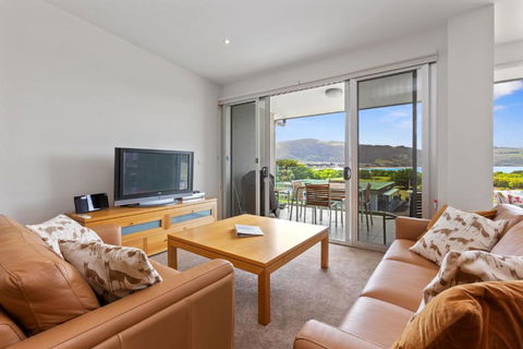 Apollo Blue 14 - Yarra Valley Accommodation 2