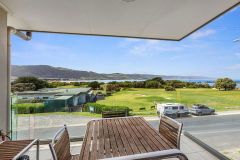 Apollo Blue 14 - Yarra Valley Accommodation 1