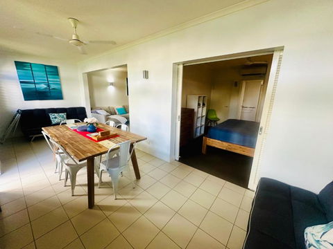 Apartment In Palm Cove - Yarra Valley Accommodation 4