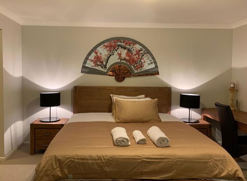 Apple House Truganina - Yarra Valley Accommodation 0