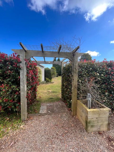 Apple Tree Cottage - Comboyne Mountain Cottages - Yarra Valley Accommodation 1