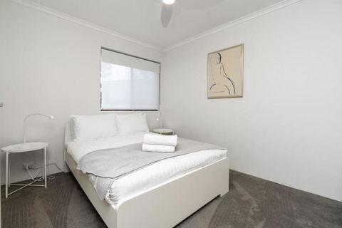 Apt In Kingston - 10min To Lake Burley Griffin - Yarra Valley Accommodation 2