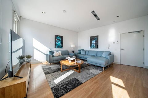 Aqua By The Sea - 1BR, Beachfront, Pool & Gym - Yarra Valley Accommodation 4
