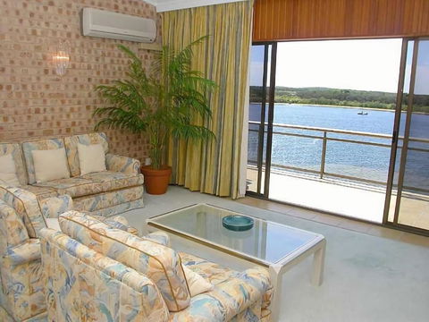 Aqua Linea 7 Noosa Parade 82 - Yarra Valley Accommodation 3
