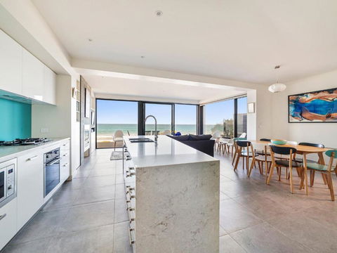Aqua Mist Seascape - Yarra Valley Accommodation 0