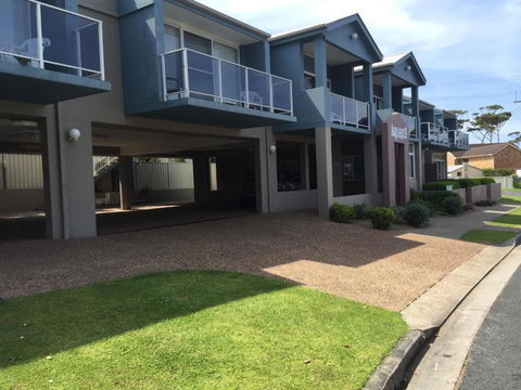 Aquarius Apartments Mollymook - Yarra Valley Accommodation 0