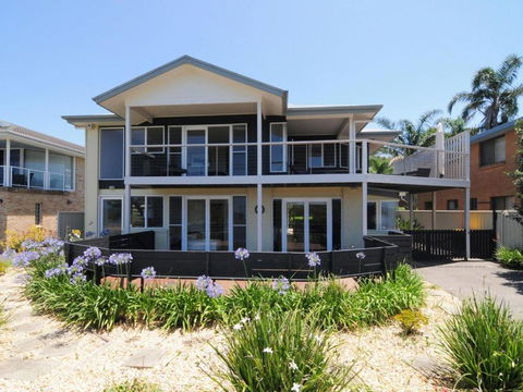 Arcadia By Jervis Bay Rentals - Yarra Valley Accommodation 1
