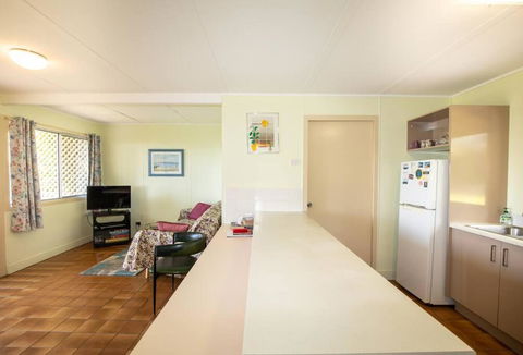 ARCADIA -Straddie Original 3 Bedroom House With Ocean Views - Yarra Valley Accommodation 2