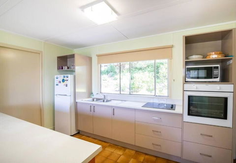 ARCADIA -Straddie Original 3 Bedroom House With Ocean Views - Yarra Valley Accommodation 3