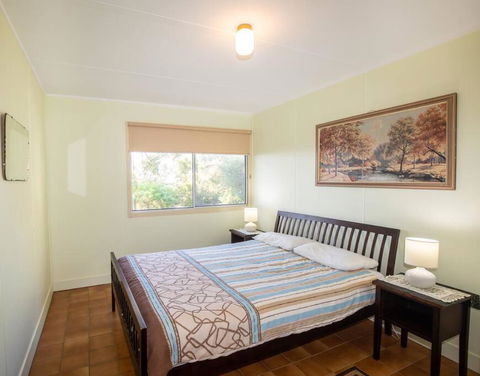 ARCADIA -Straddie Original 3 Bedroom House With Ocean Views - Yarra Valley Accommodation 4