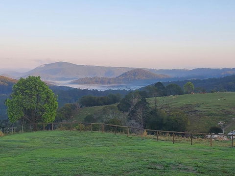 Arcadia Views - Yarra Valley Accommodation 1