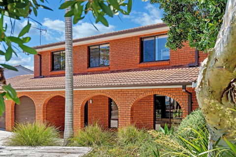 Arches By The Sea, Vincentia - Yarra Valley Accommodation 1