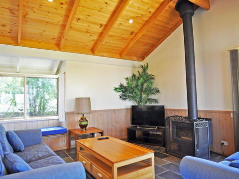Archies Beachside Abode - Yarra Valley Accommodation 3