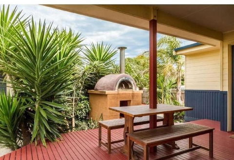 Area 51 By Ready Set Stay - BYO LINEN & TOWELS - Yarra Valley Accommodation 3