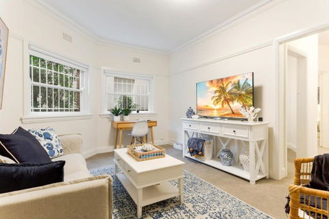 Art Deco Apartment Meters Away From The Beach - Yarra Valley Accommodation 0
