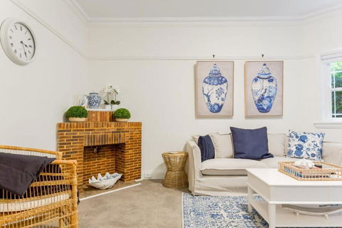Art Deco Apartment Meters Away From The Beach - Yarra Valley Accommodation 1
