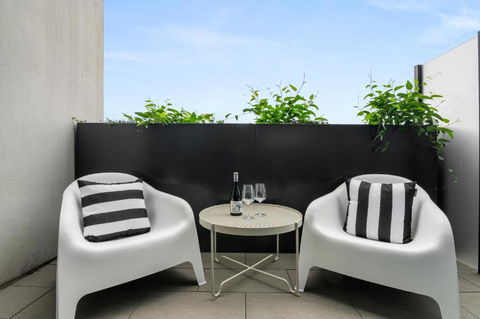 Art Deco - Collingwood Hideaway - Yarra Valley Accommodation 2