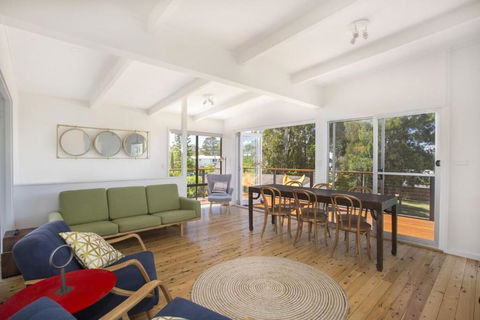 Arthurs Mollymook - Yarra Valley Accommodation 2