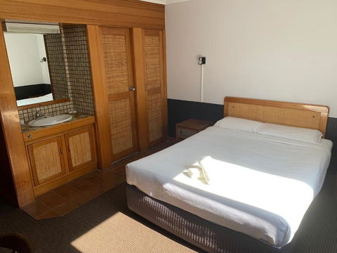 Ascot Motor Inn - Yarra Valley Accommodation 4