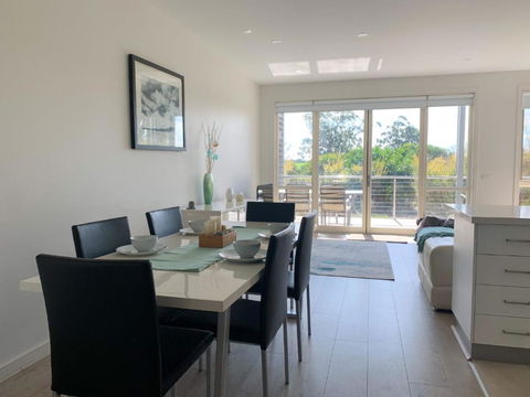 At Broadbeach Inverloch - Yarra Valley Accommodation 3