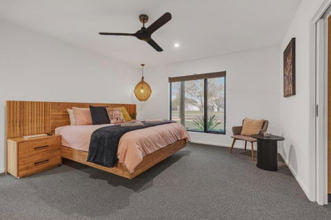 At Winbi- Echuca Holiday Homes - Yarra Valley Accommodation 4