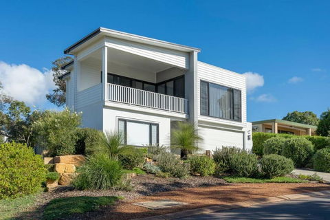Attunga I Private Properties - Yarra Valley Accommodation 0