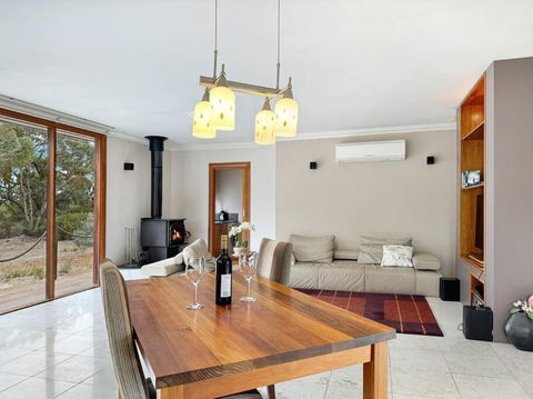 Aurora Cottages - Mountain View - Yarra Valley Accommodation 4