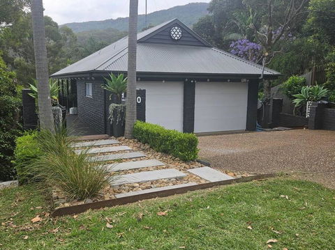 Austinmer Coastal Retreat - Yarra Valley Accommodation 0
