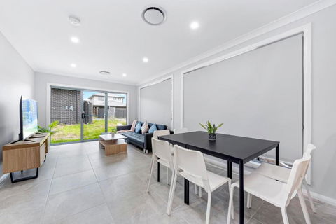 Austral Brand New 3Br House With WiFi & Parking - Yarra Valley Accommodation 4