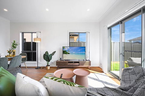 Austral Mordern House 10ppl - Yarra Valley Accommodation 0