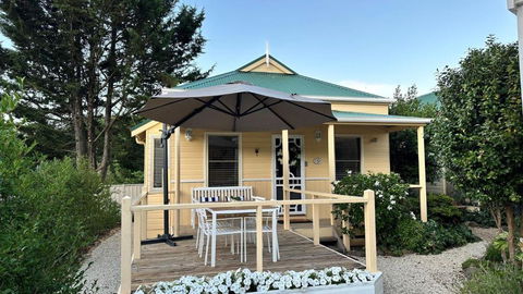 Autumn Beauty - Alpine Cottage 5 - Yarra Valley Accommodation 0