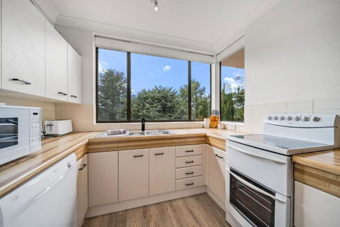 Avalanche 3 - 3BR Apartment L Central Location L Balcony L WiFi - Yarra Valley Accommodation 4