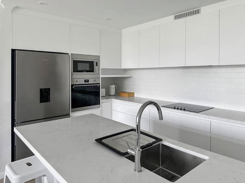 Avoca Coastal Retreat - Unit 13 Avoca Palms Resort - Yarra Valley Accommodation 4