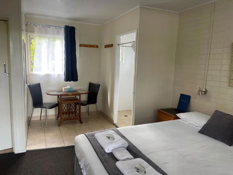 Avocado Motor Inn - Yarra Valley Accommodation 0