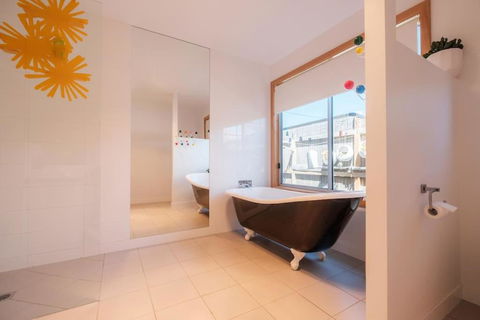 Awesome Beach House Bicheno - Yarra Valley Accommodation 4