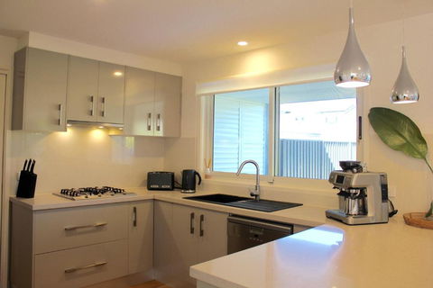 Ayada Villa - Pet Friendly - 1 Min To Beach - Yarra Valley Accommodation 4