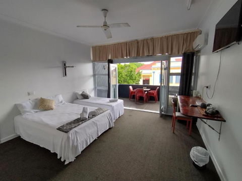 Ayr Hotel - Yarra Valley Accommodation 1